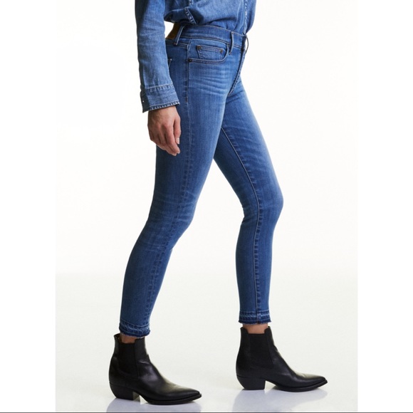 Aritzia Denim Forum Nico Mid Crop - Picture 4 of 9